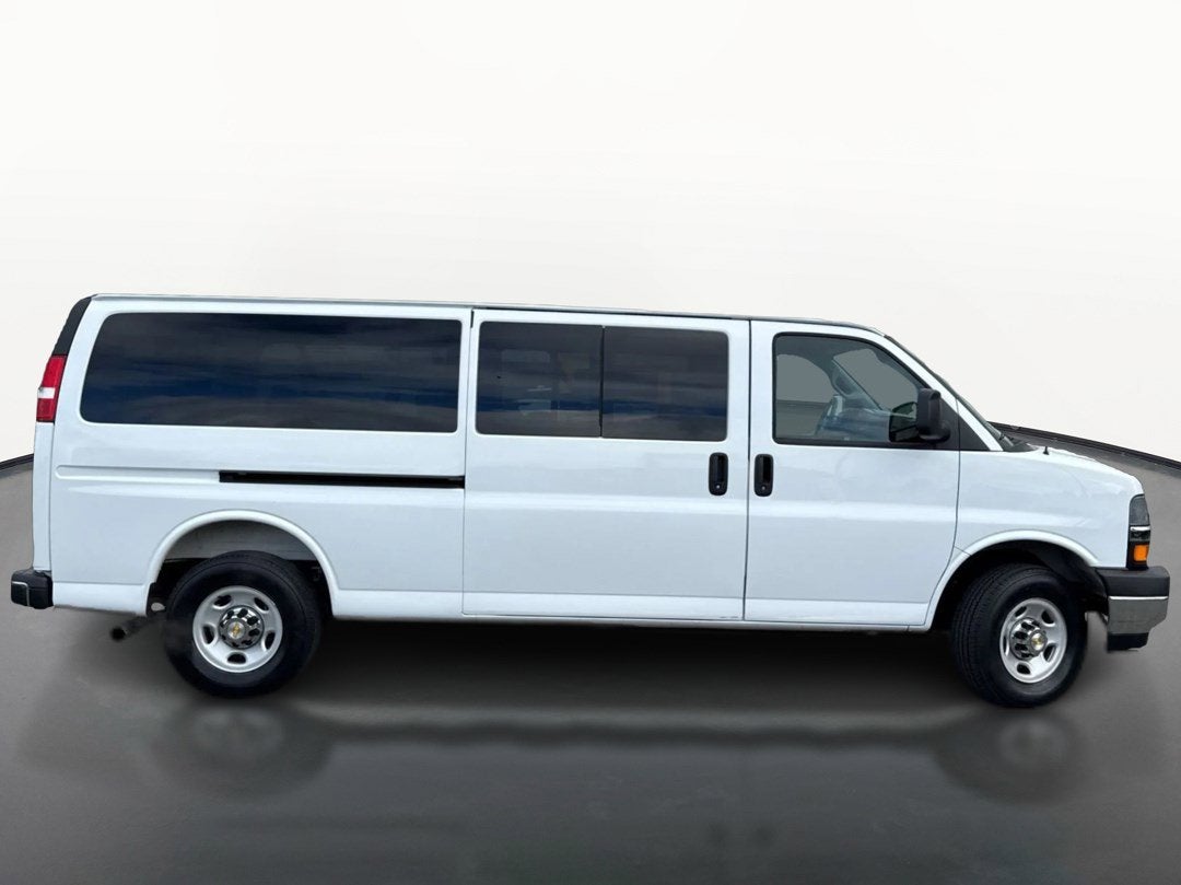 chevrolet express passenger 2025 1GAZGPFP4S1220120 image chevrolet express passenger 2025 1GAZGPFP4S1220120 image